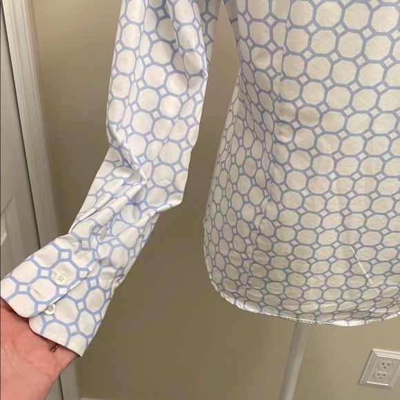 Lands' End White and Blue Fitted Long Sleeve Button Down Shirt EUC - Picture 7 of 11